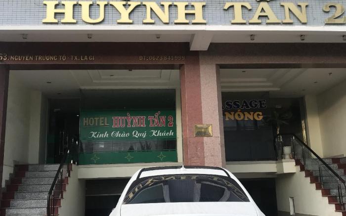 Khách sạn Huỳnh Tấn 2 