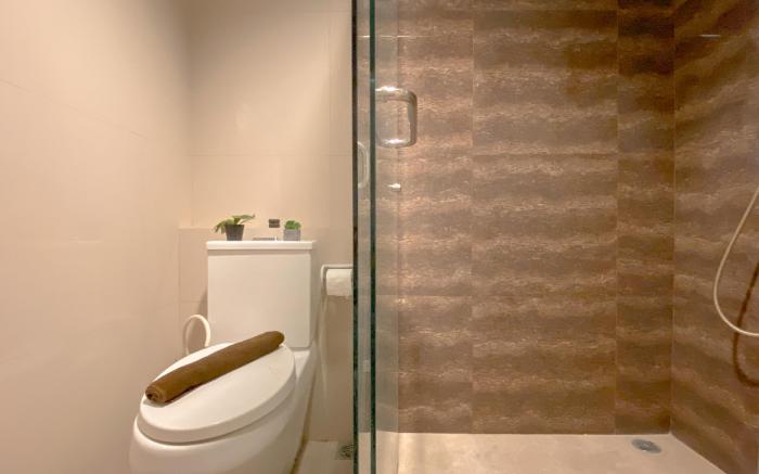 Big Cozy 3BR Apt Lucky Tower Residence By Travelio