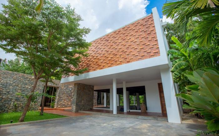 Tropical Garden House