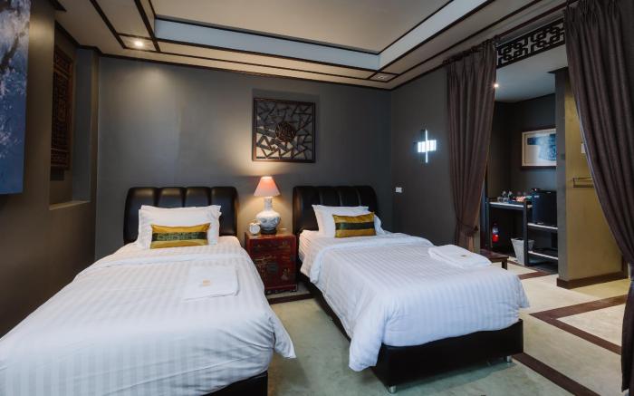 Lunar Mansion Hotel