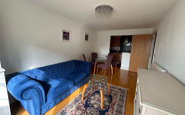 Riverside 1bd near Canary Wharf