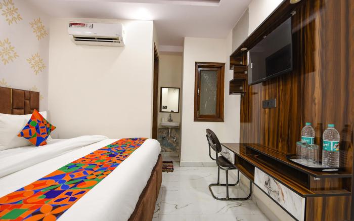 FabHotel NP International