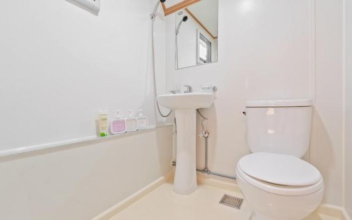 Yongin Everbay Caravan N Pension