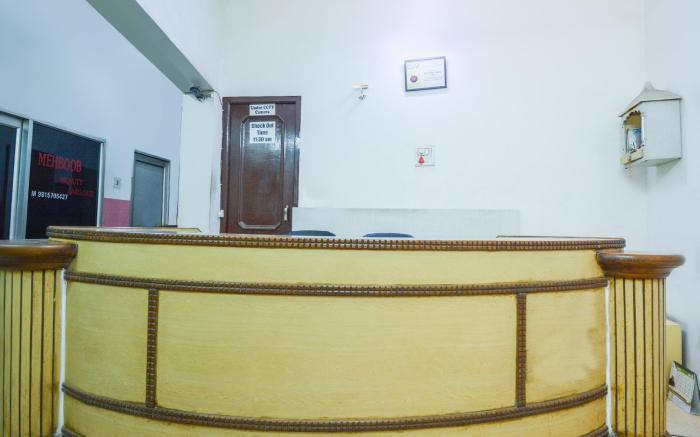 SPOT ON 36686 Hotel Om Shanti Palace