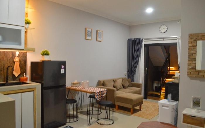 Baturiti Modern Guest House with private pool