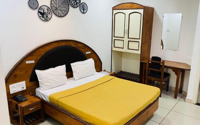 HOTEL TIRTH
