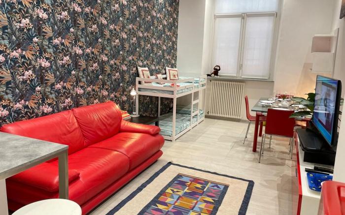 Charming bedrooms|Convenient parking space-P.Nuova