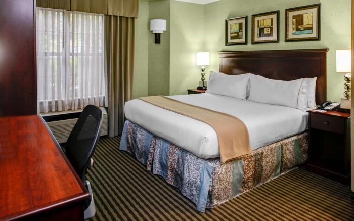 Holiday Inn Express Hotel & Suites Atlanta Buckhead By IHG