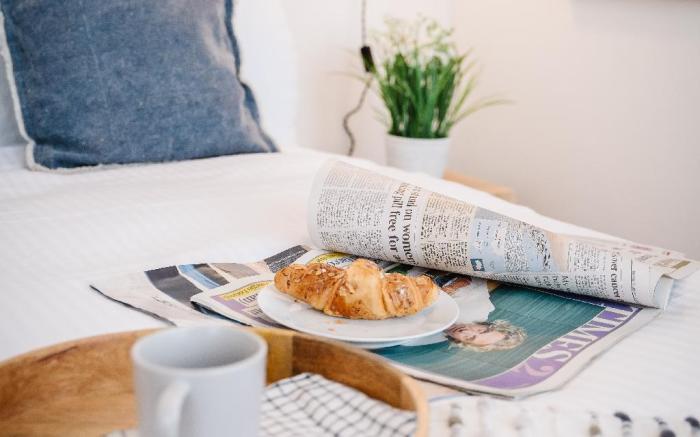 Central Chester: Cozy and Modern Flat