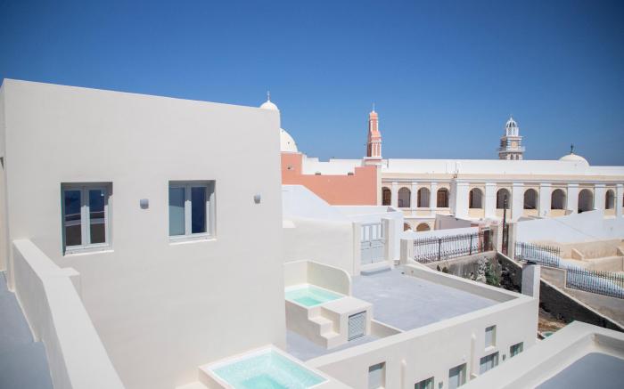 CALDERA CLIFF ILLUSION SUITES