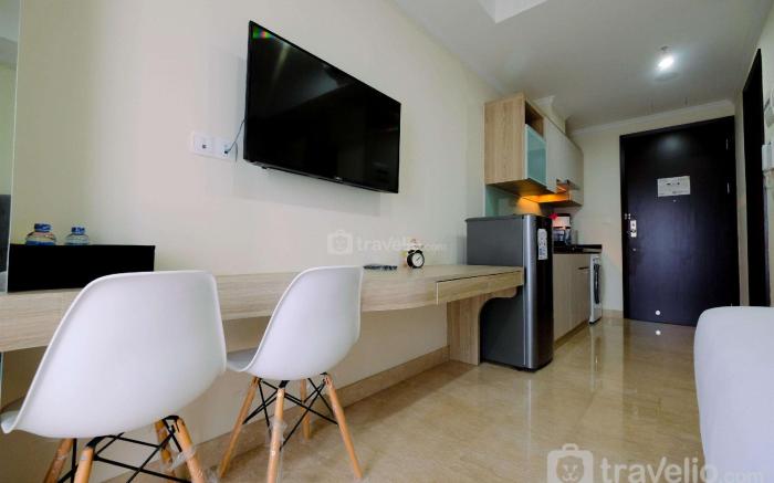 Cozy Studio Menteng Park Apartment By Travelio