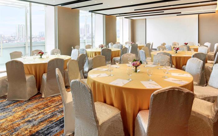 Novotel Mangga Dua Hotel