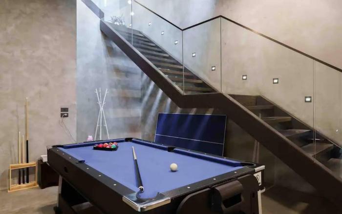 Luxury Modern Pool Jacuzzi Villa 5BR Thonglor
