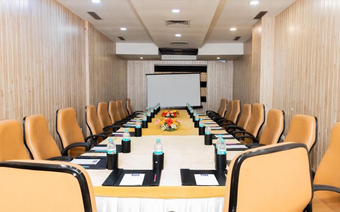 Hotel Di Arch Lucknow