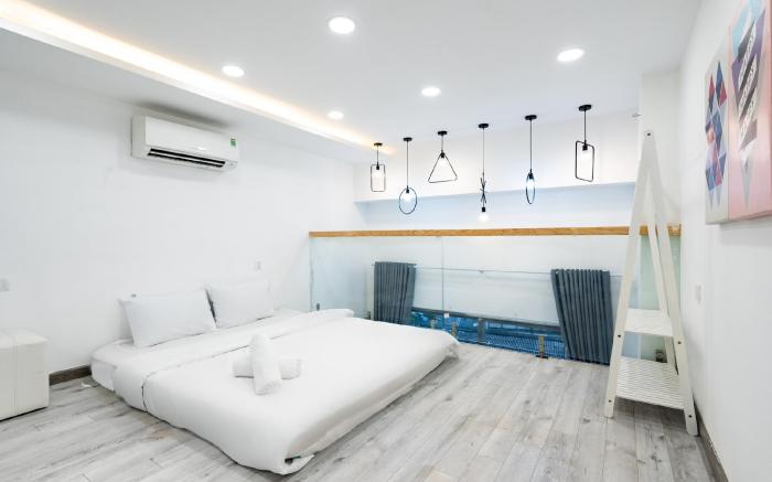 Elegant Room with a View - NTMK