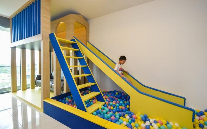 Castle Slide Playground & Ball Pool @ Macrolink
