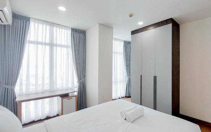 Elegant 2BR The Reiz Condominium Medan By Travelio