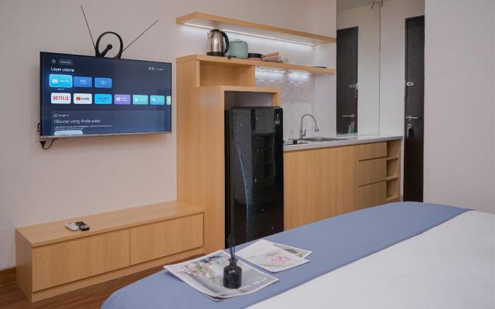 Cozy Studio at Atria Residence Apt By Travelio