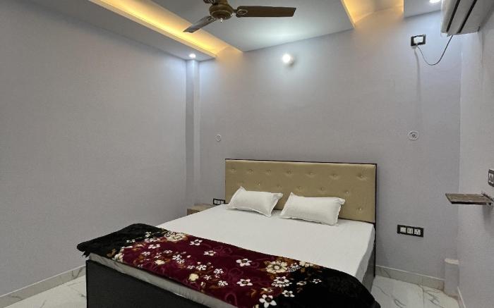 Hotel S K