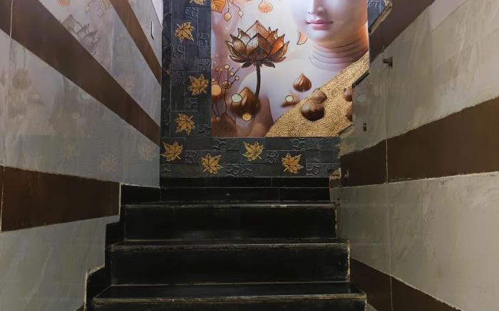 Ajeet Home Stay @Walk in Nizamudin Railway Station