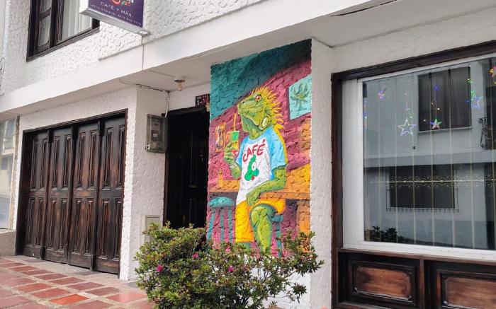 La iguana cafe y mas