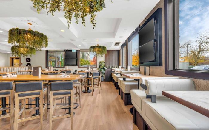 Sandman Hotel Vancouver Airport