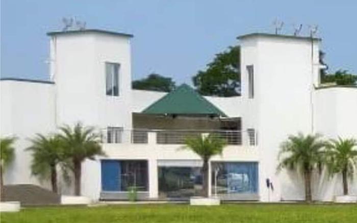 Holiday Aapke liye V Hotel