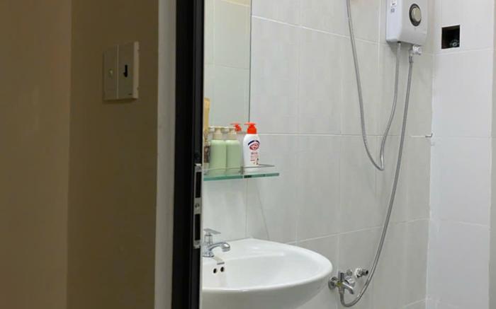 Spacious room near Ben Thanh Market, District 1
