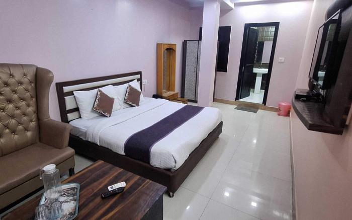 Townhouse Jhilmil Metro Station Formerly Legacy Residency