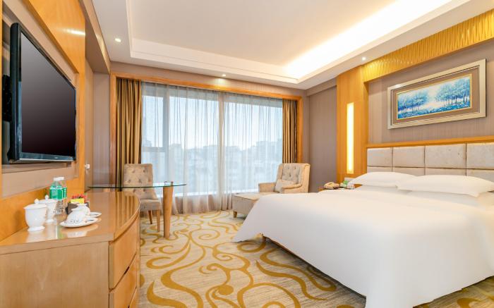 Dongfu Hotel - Guangzhou Huadu Plaza Cultural Tourism City