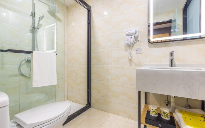 IU Hotel Xining Railway Station Highspeed Subway Station