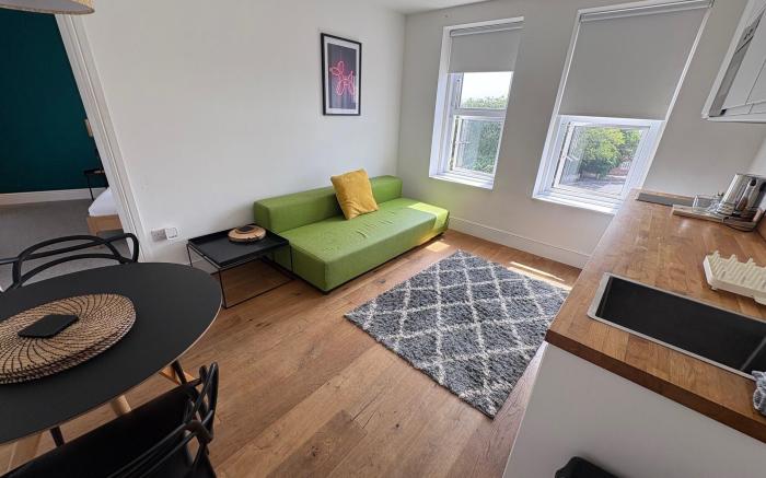 Suite 4 Green Park 
