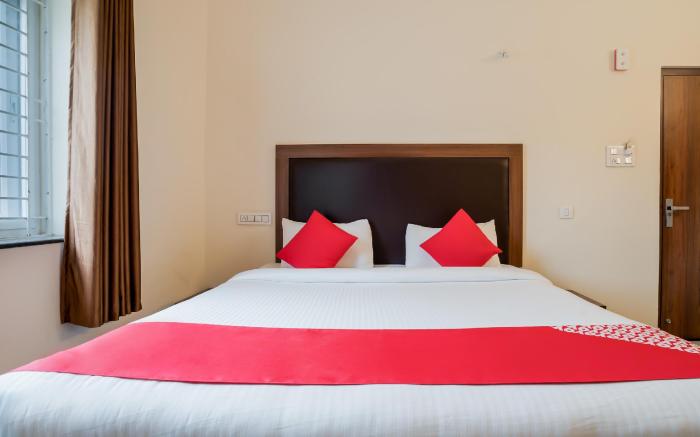 Super Hotel O Gokul Grand Near SR Nagar Police Station