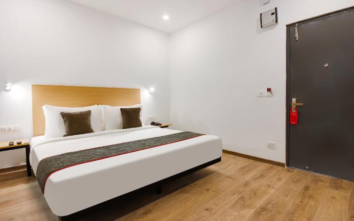 Super Townhouse THE CINCO HOTEL NEAR ESI HOSPITAL ( SR NAGAR)