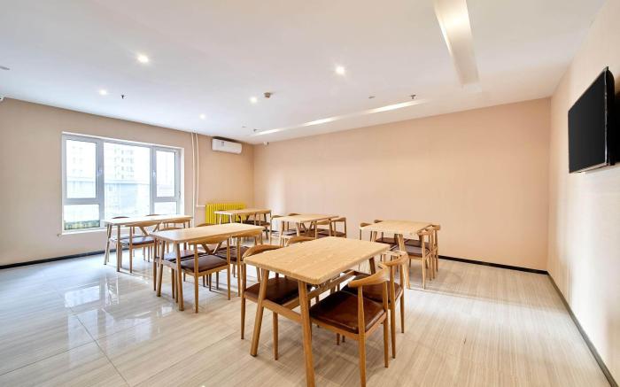 IU Hotel Shijiazhuang Luquan Zoo Baoduzhai