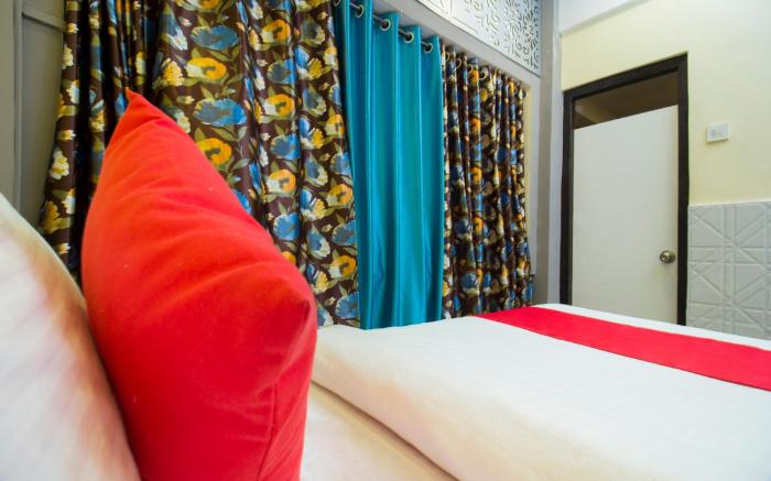 OYO 30270 Swaraj Lodge Inn