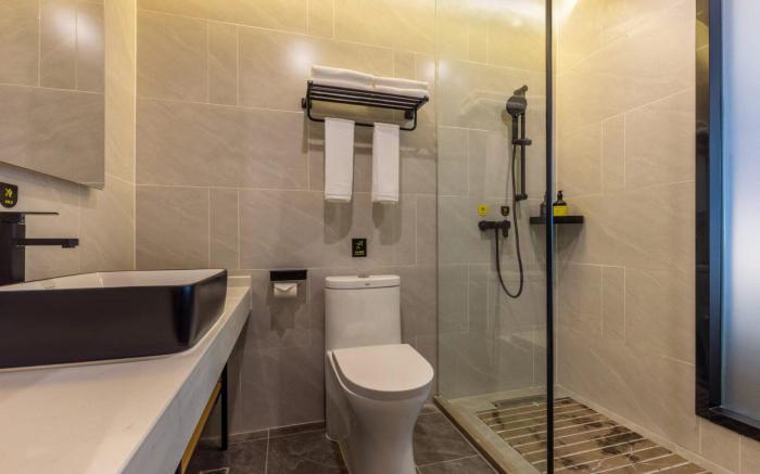IU Hotel Xining Dashizi Shuijing Lane