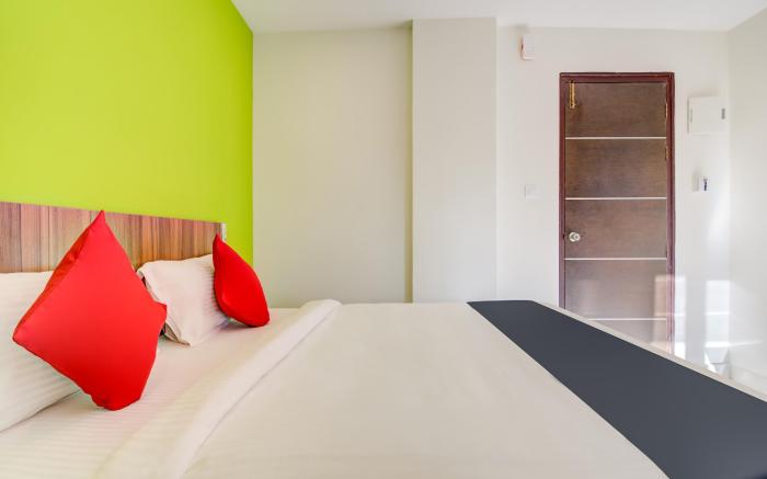 Capital O 19360 Sai Suites Inn