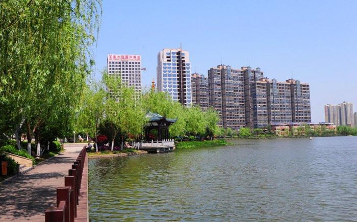 Vienna International Hotel Tianmen Wanda Plaza Donghu