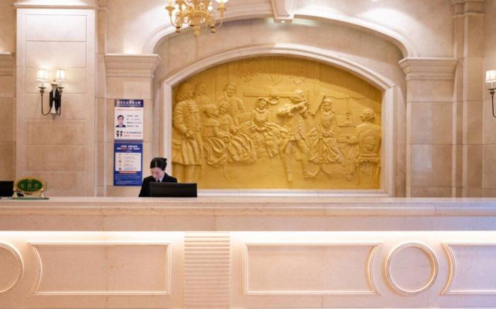 Vienna International Hotel Tianmen Wanda Plaza Donghu