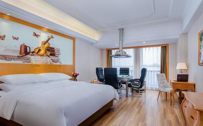 Vienna International Hotel Zhejiang Anji Jiayuan Plaza