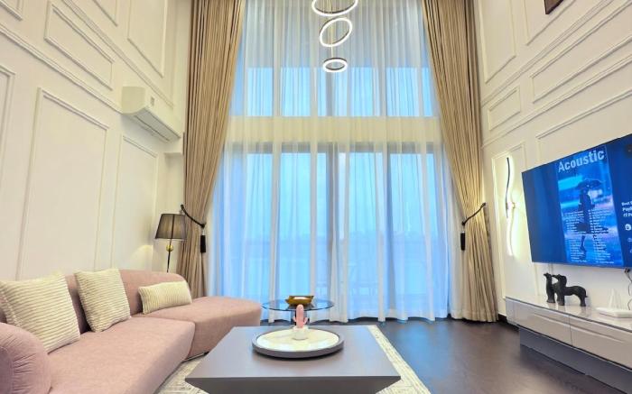 Twin SeaviewDuplex unit at R&FSeine Region byAnju