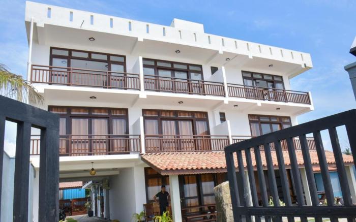 Arrow Beach Resort