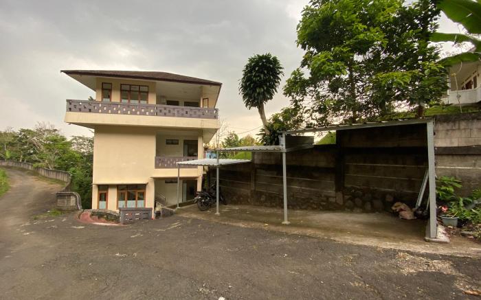 OYO 94582 Villa Beringin Puncak