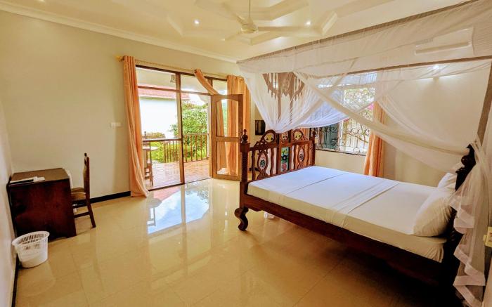 Crown View Hotel