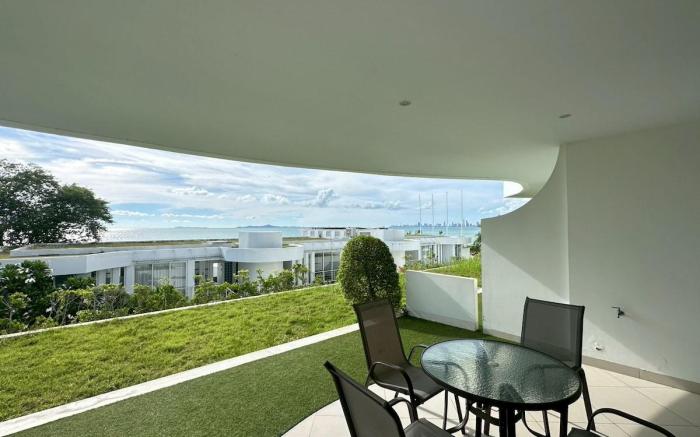 Calm Sunset Beach & Pool / 1 Bedroom - E21.2