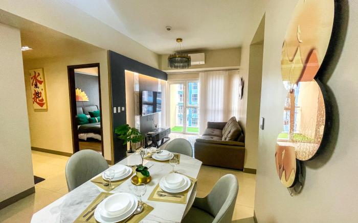 Luxury 3BR Condo | Balcony | Near Okada & MOA