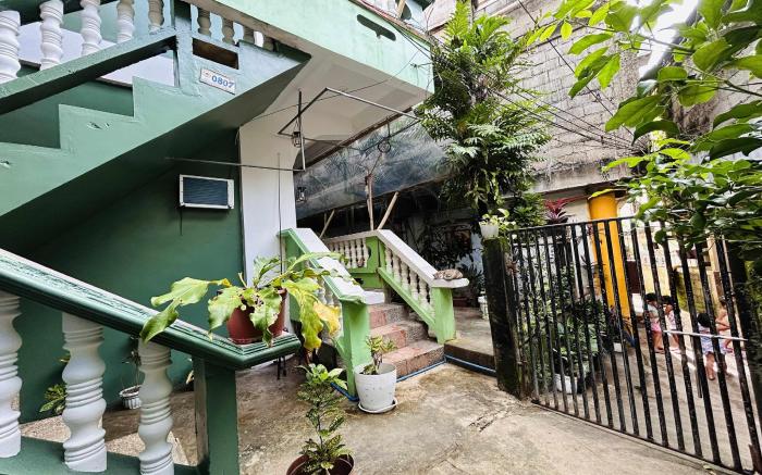 Lazy Daze Hometel Boracay