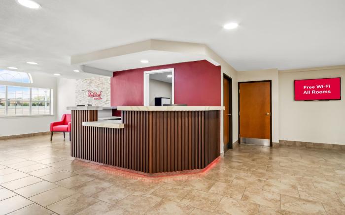 Red Roof Inn & Suites Euless - DFW Airport Southwest