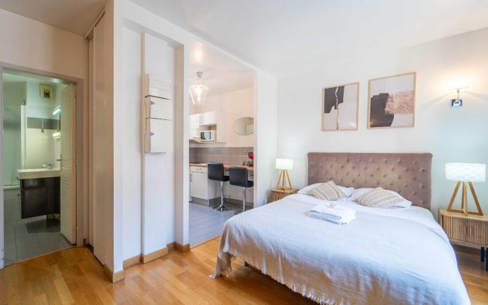 Bright Studio for 2 People - Austerlitz Area